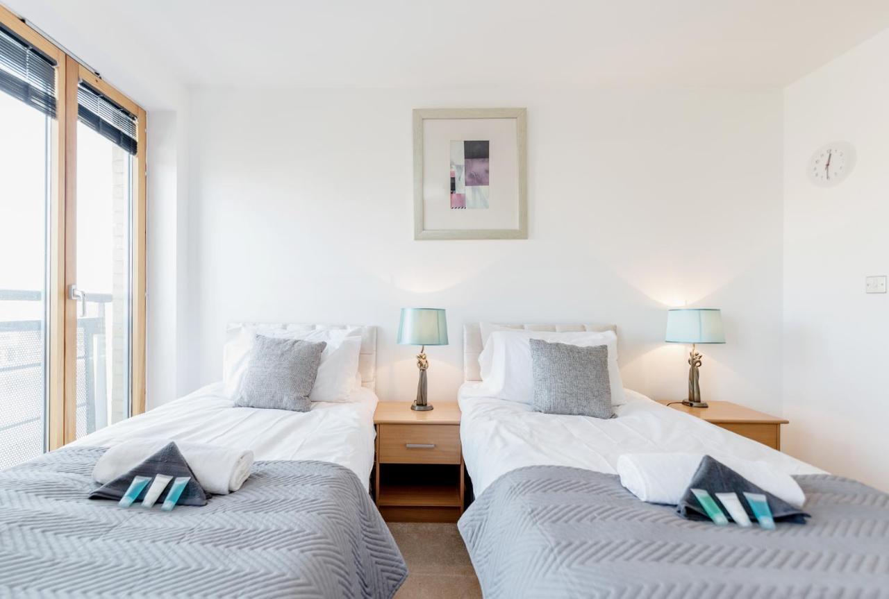 Premium Excel 3 & 2 Bedrooms London Exterior photo