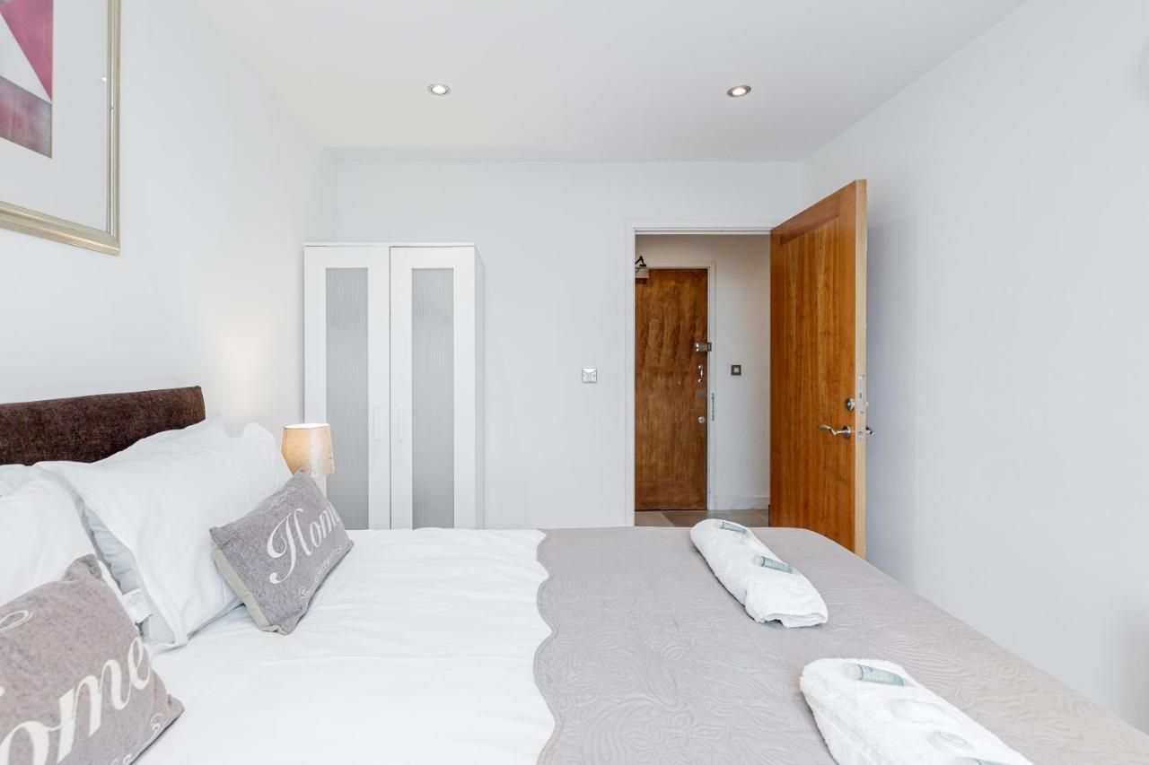 Premium Excel 3 & 2 Bedrooms London Exterior photo