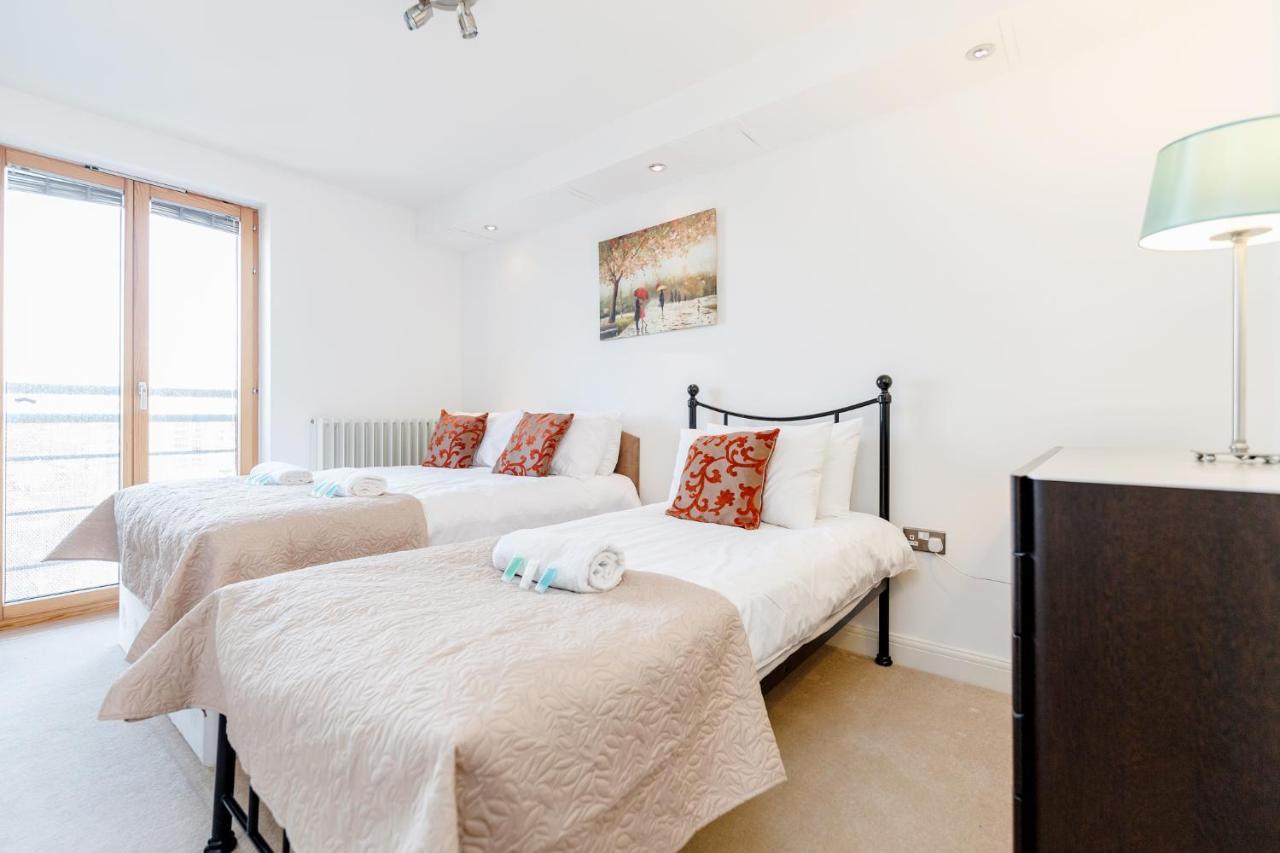 Premium Excel 3 & 2 Bedrooms London Exterior photo