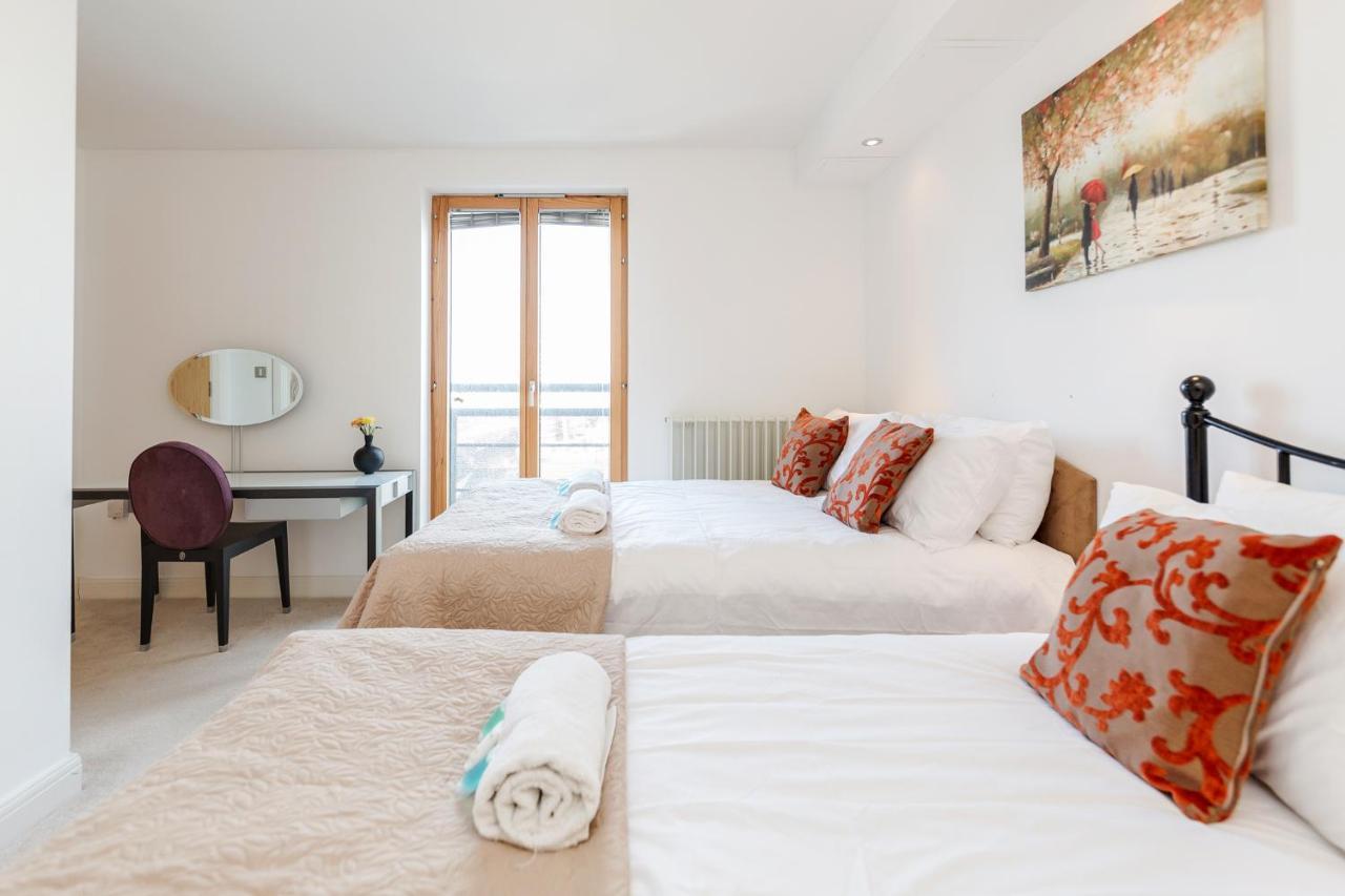 Premium Excel 3 & 2 Bedrooms London Exterior photo
