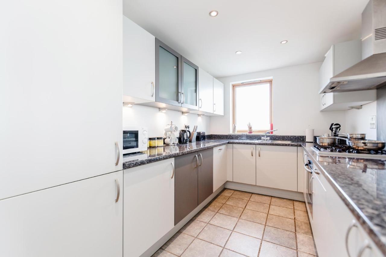 Premium Excel 3 & 2 Bedrooms London Exterior photo