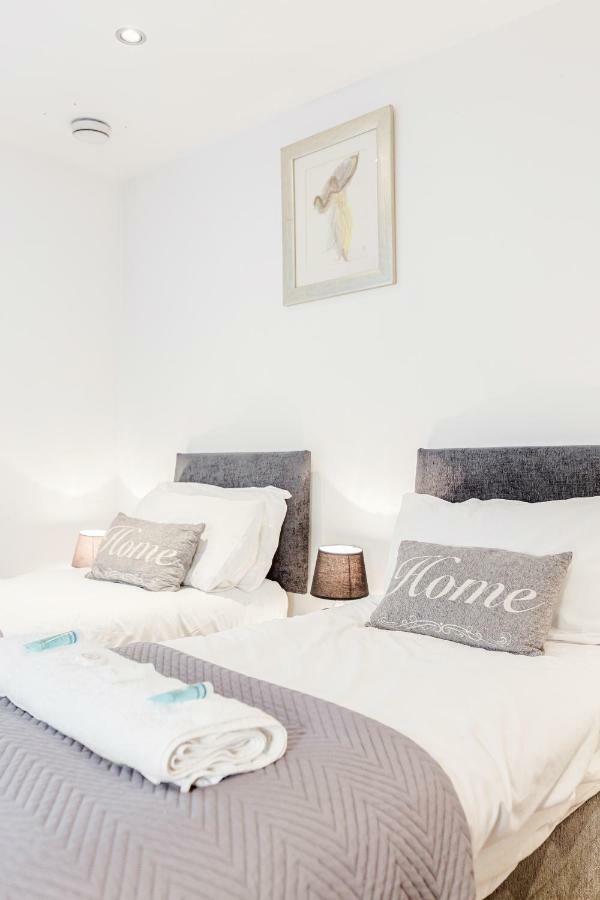 Premium Excel 3 & 2 Bedrooms London Exterior photo