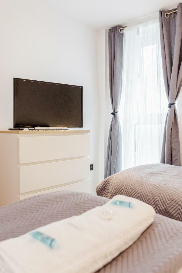 Premium Excel 3 & 2 Bedrooms London Exterior photo